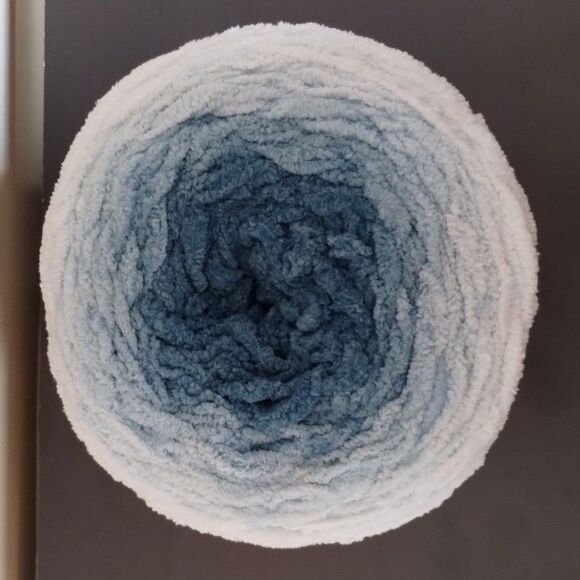 SOLD OUT Bernat Blanket Perfect Phasing Yarn, Deep Teal,10.5oz 220yds - Picture 2 of 4